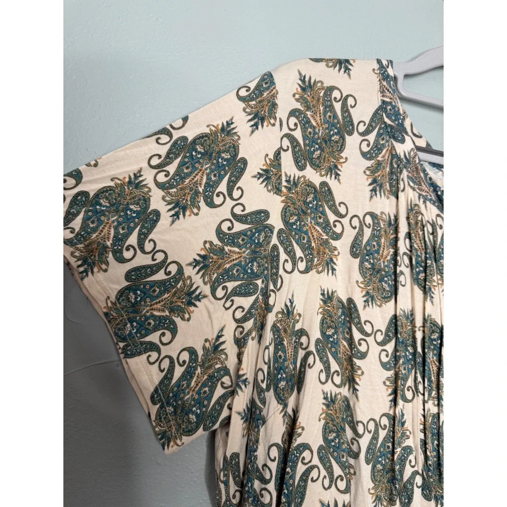Rose + Olive blue and beige paisley print 1/4 button down boho‎ blouse comfort